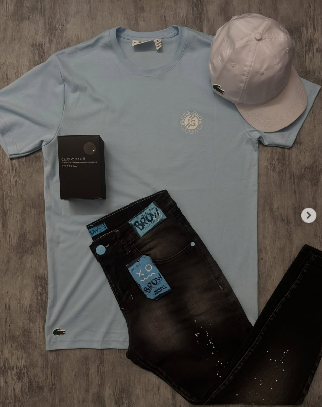 Conjunto Camiseta Azul + Bermuda Jeans